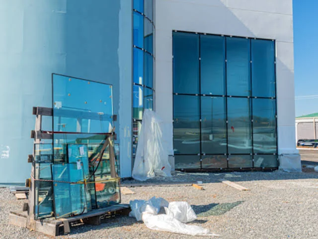 Glass installation on site