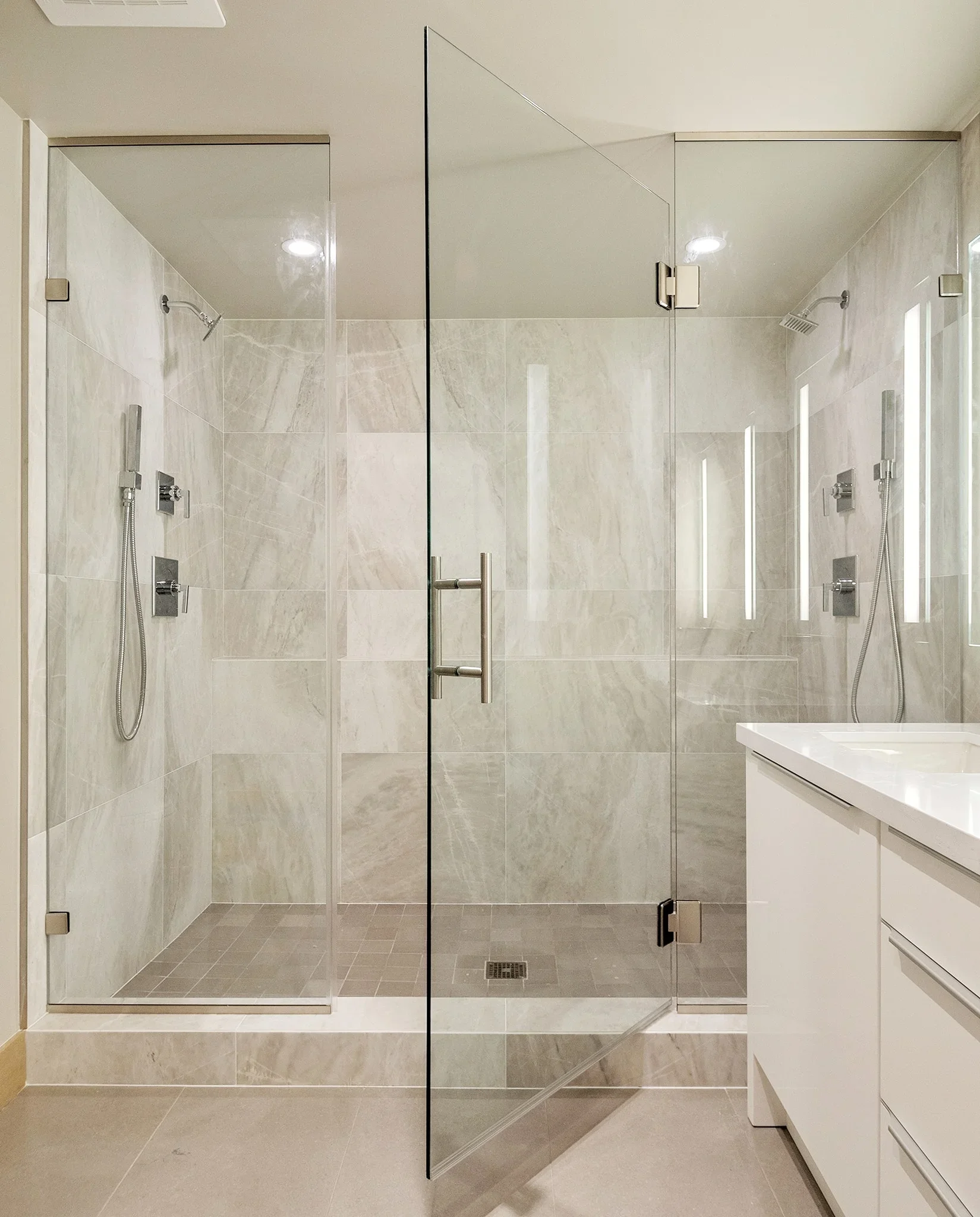 Frameless luxury glass shower enclosure